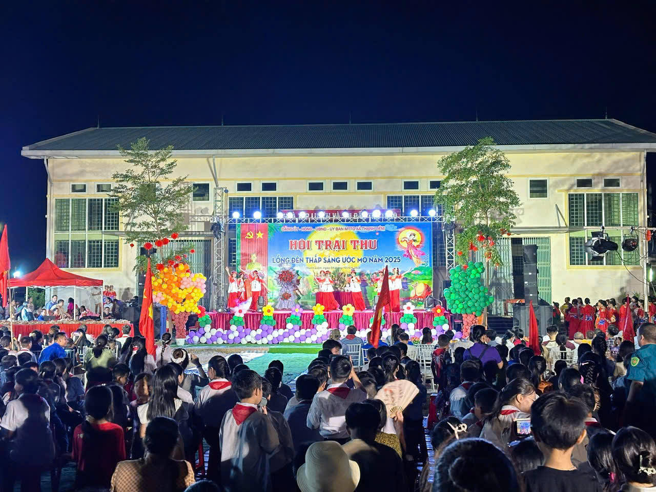 ĐOÀN TNCSHCM XÃ THANH LIÊM VỚI CHƯƠNG TRÌNH HỘI TRẠI THU NĂM 2025 CHỦ ĐỀ "LỒNG ĐÈN THẮP SÁNG ƯỚC MƠ" 